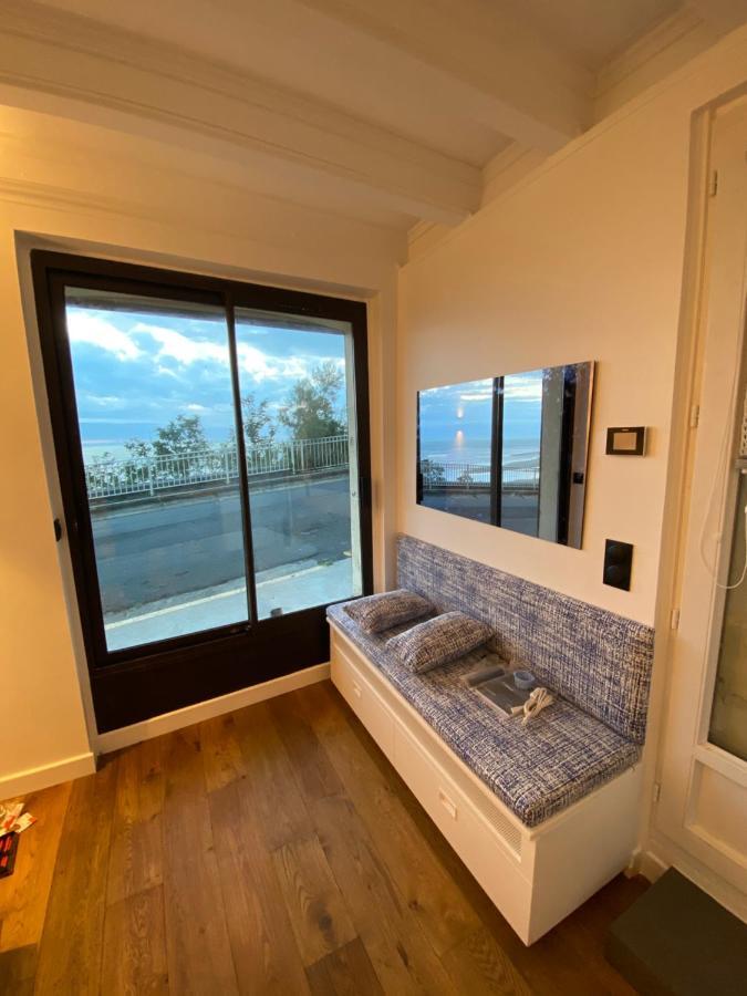 Appartement Face Mer Avec Terrasse Et Parking Trouville-sur-Mer Luaran gambar