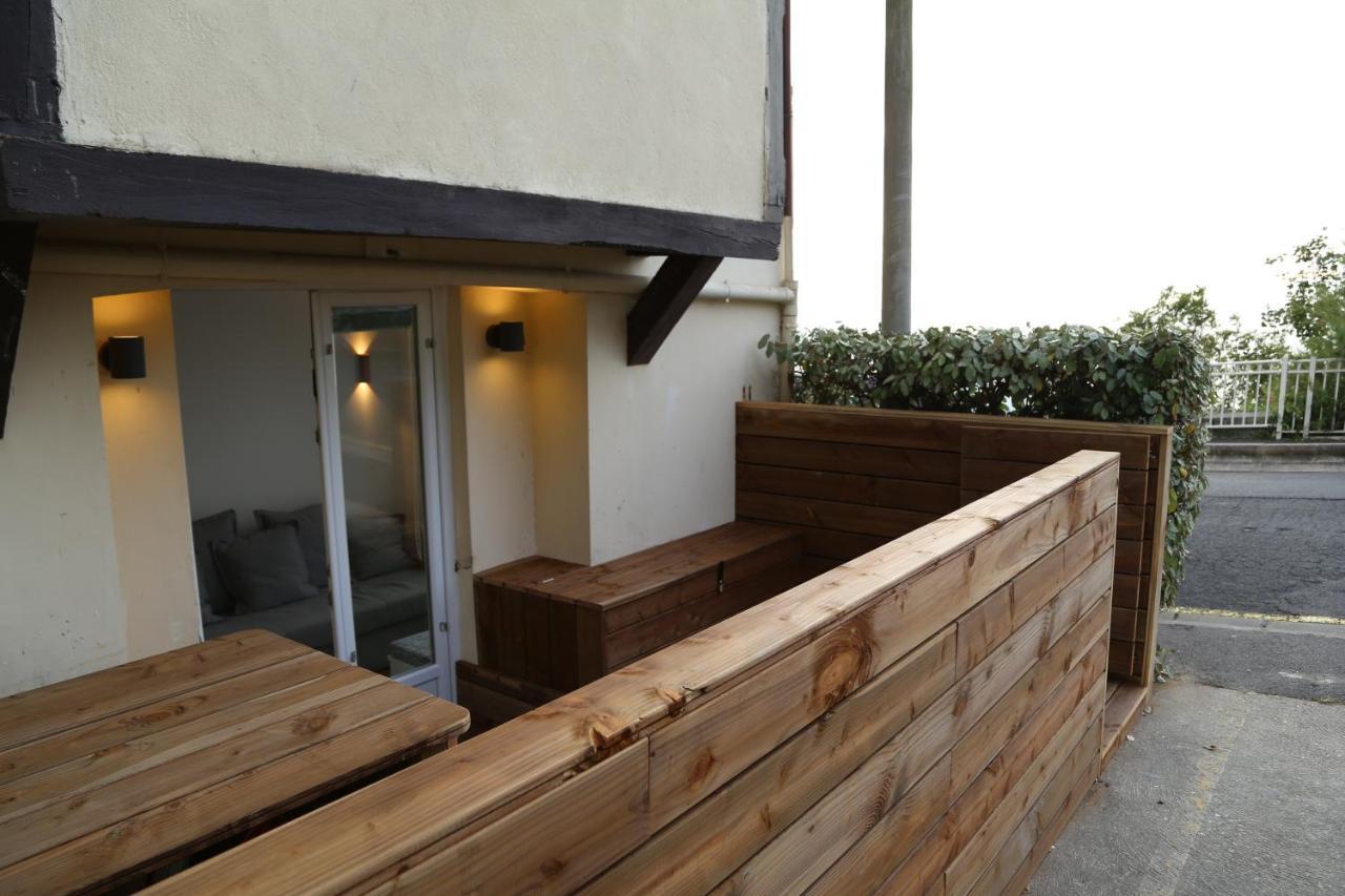 Appartement Face Mer Avec Terrasse Et Parking Trouville-sur-Mer Luaran gambar